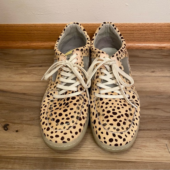 Dolce Vita leopard print sneakers size 8.5 - Picture 3 of 8